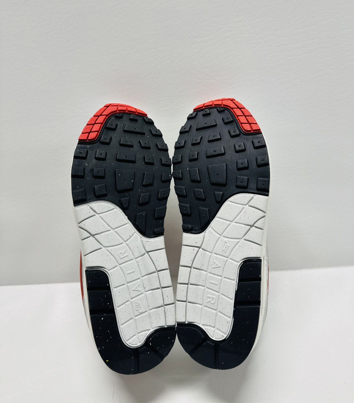 Nike Nike Air Max 1 Premium Metallic Silver/White/ Chile Red Size US 10 / EU 43 - 6 Thumbnail
