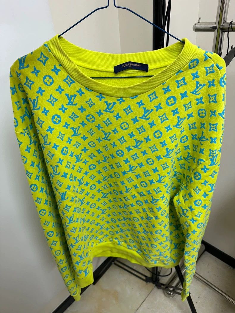 Louis Vuitton Louis Vuitton Fluorescent yellow printed sweatshirt Size US XXL / EU 58 / 5 - 1 Thumbnail