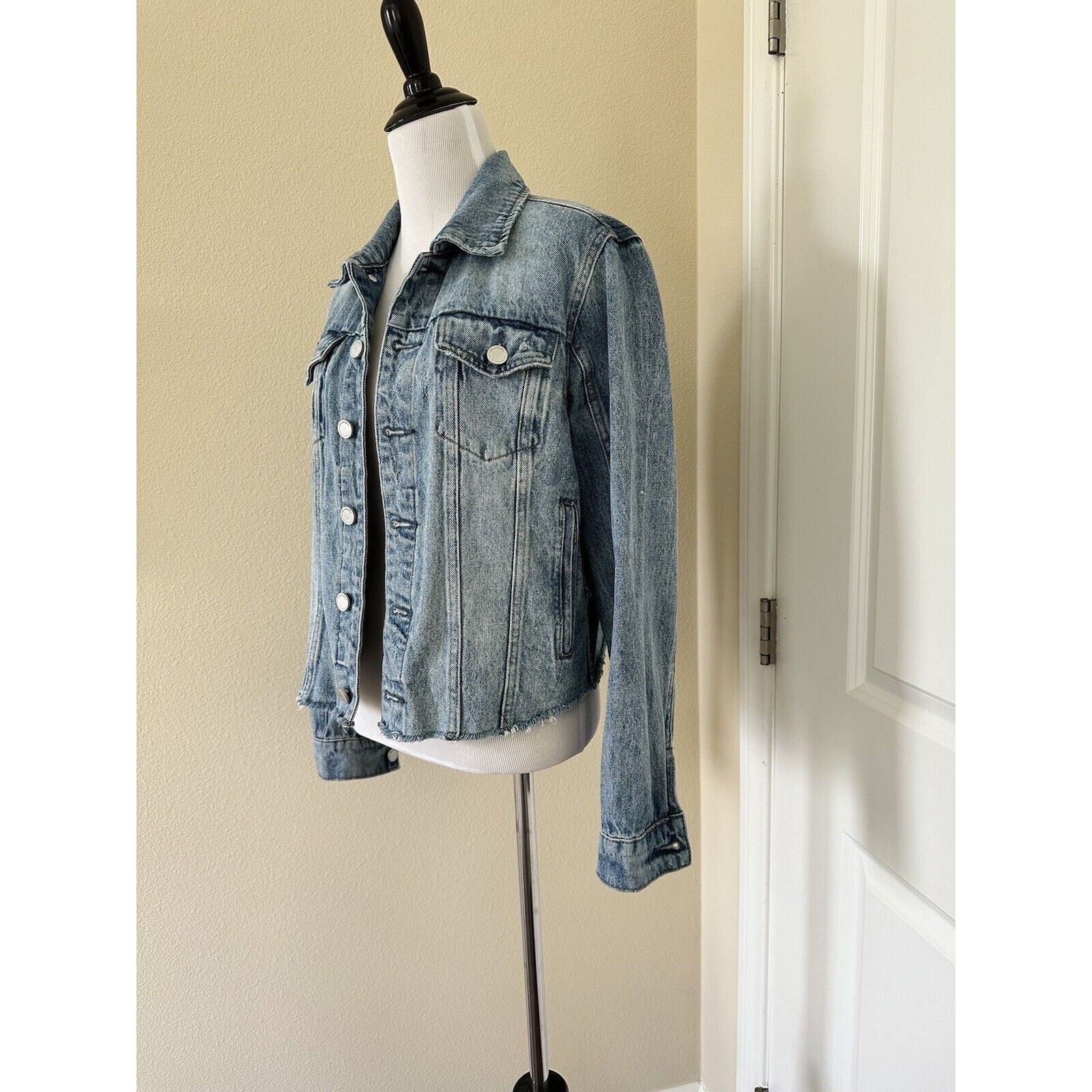 BLANKNYC Blank NYC Blue Denim Jacket Distressed Raw Edge Size M Size M / US 6-8 / IT 42-44 - 3 Thumbnail