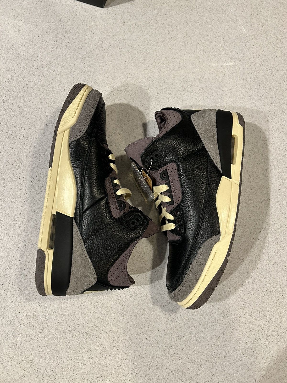 Jordan Brand A Ma Maniére Jordan 3 Retro ‘While You Were Sleeping’ Size US 10.5 / EU 43-44 - 8 Thumbnail