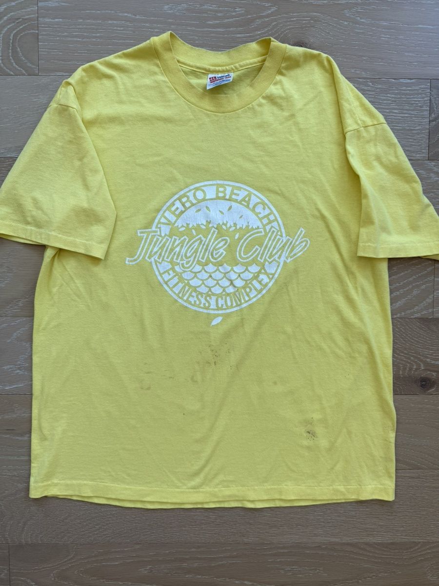 Vintage Vintage Vero Beach Jungle Club Fitness Complex graphic shot Size US XL / EU 56 / 4 - 11 Thumbnail