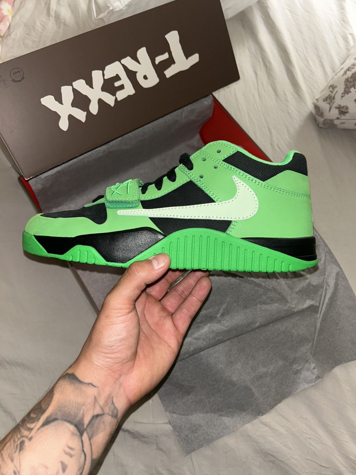 Jordan Brand × Travis Scott Travis Scott Size US 9 / EU 42 - 1 Thumbnail