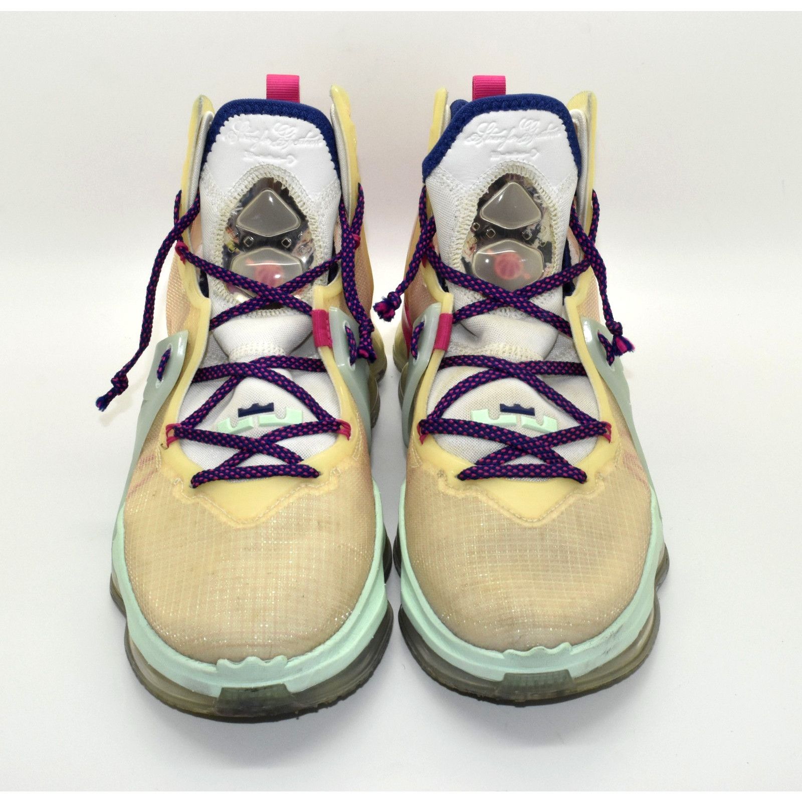 Nike NIKE LeBron XIX 19 Valentine Heart Shoes DH8459-900 Size 9.5 Size US 9.5 / EU 42-43 - 3 Thumbnail