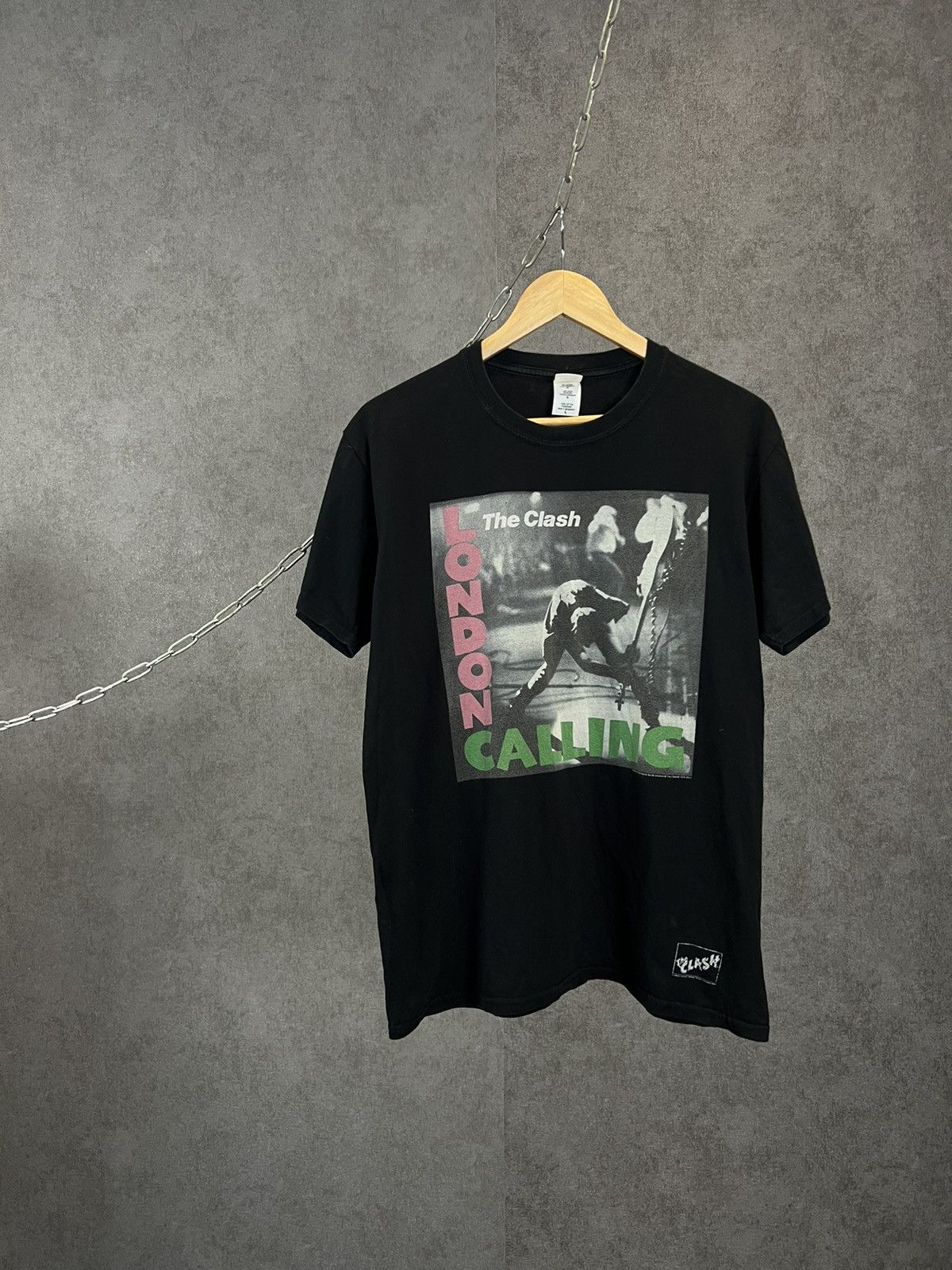 Band Tees The Clash rock band tee Size US M / EU 48-50 / 2 - 1 Thumbnail