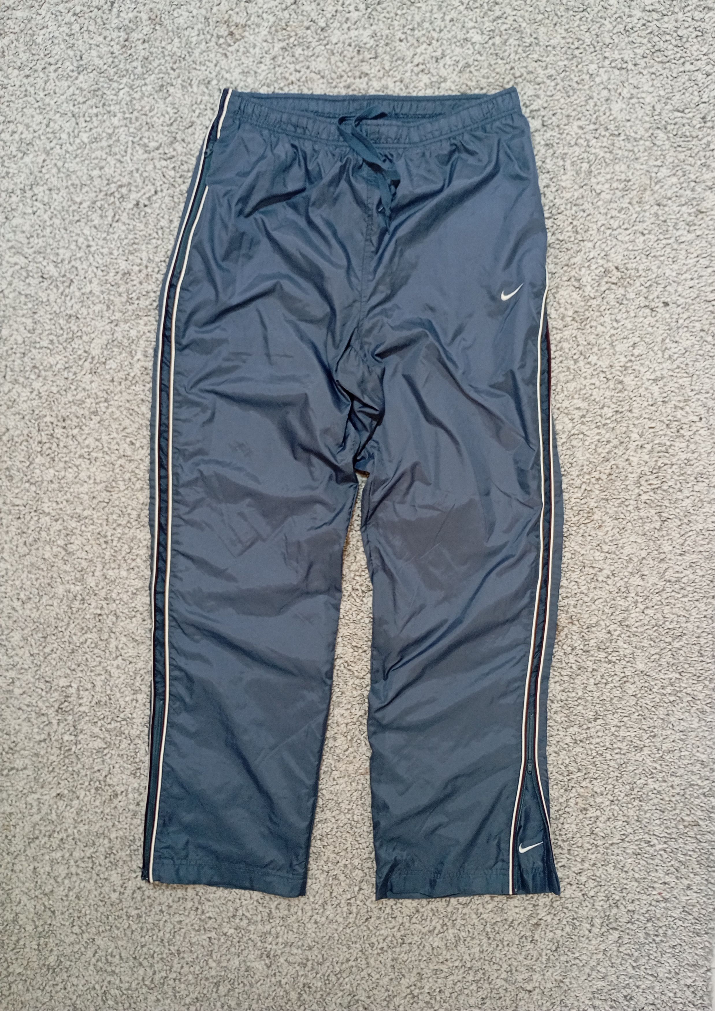 Nike Nike Nylon Track Pants Baggy Swoosh Drill Y2K Size US 34 / EU 50 - 1 Thumbnail
