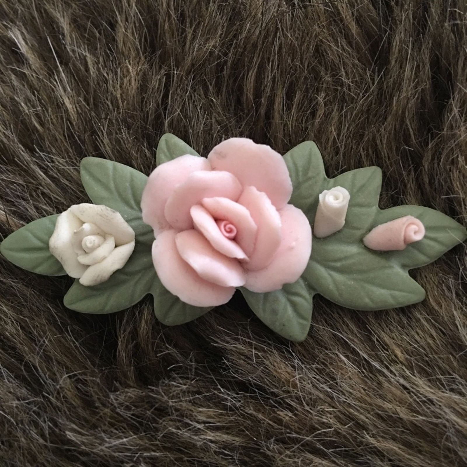 Vintage Vintage 80s ceramic rose brooch collar pin Size ONE SIZE - 1 Thumbnail