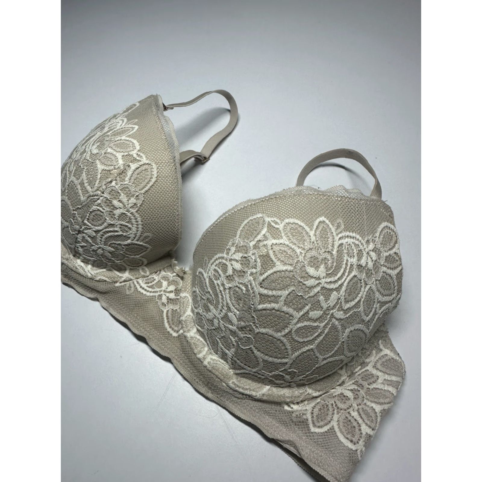 Vintage Aerie Bra 32D Beige Underwired Push Up Adjustable Straps Intimates Lingerie Size ONE SIZE - 3 Thumbnail