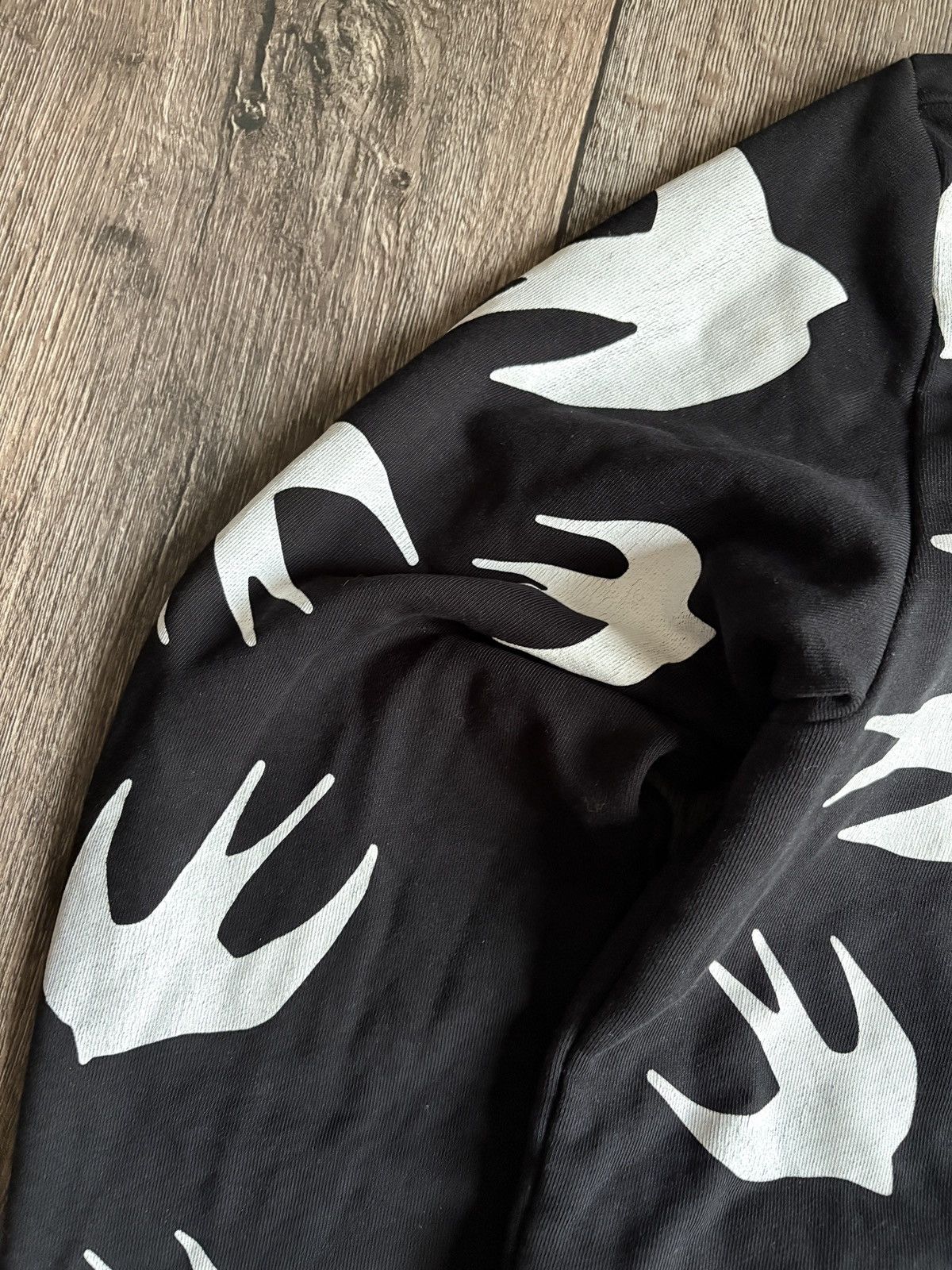 Alexander McQueen Alexander McQueen Swallow Multi Logo Black Designer Hoodie Size US L / EU 52-54 / 3 - 5 Thumbnail