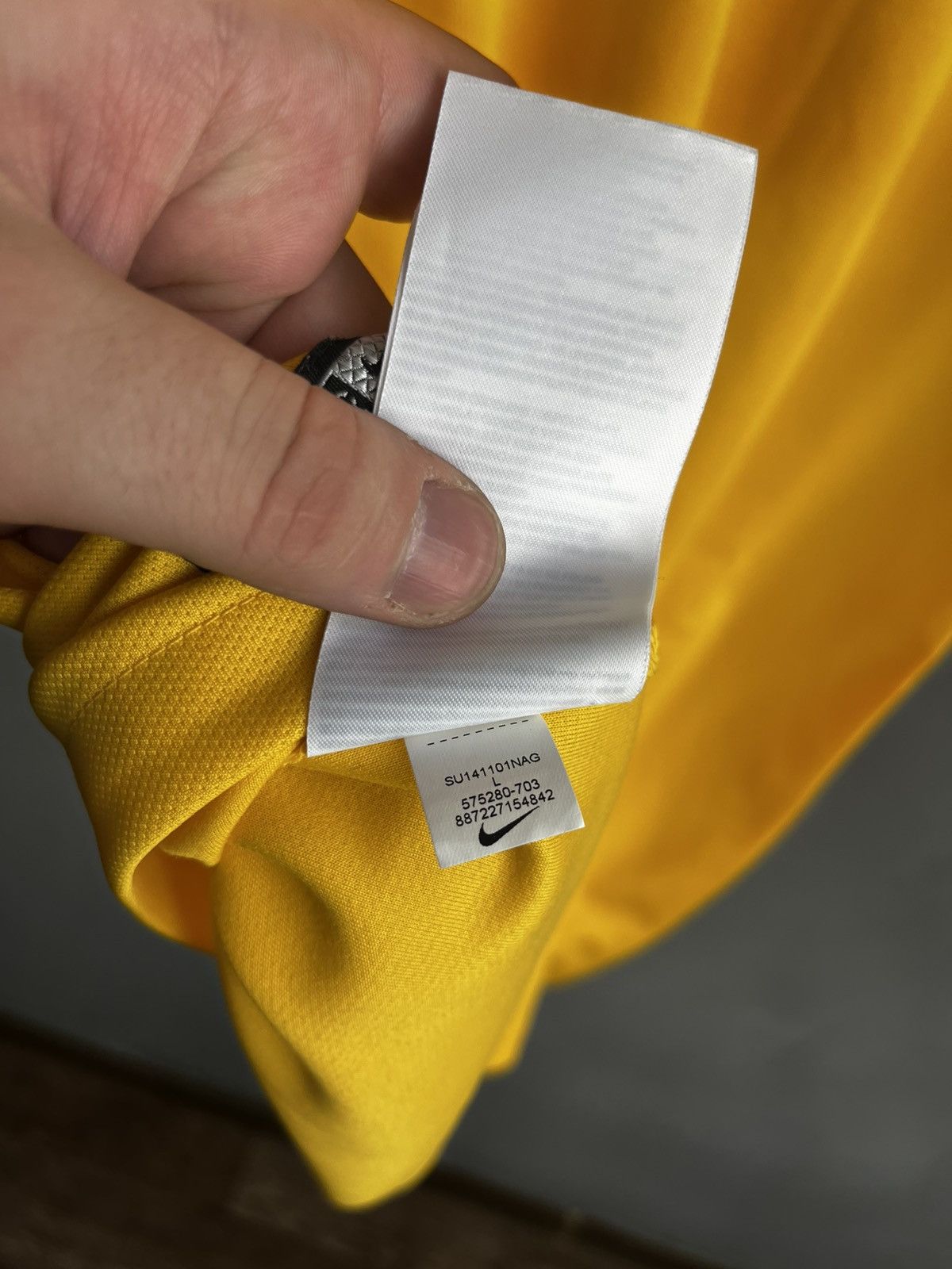 Designer Brazil Home Football Shirt 2014/15 Size US L / EU 52-54 / 3 - 12 Thumbnail