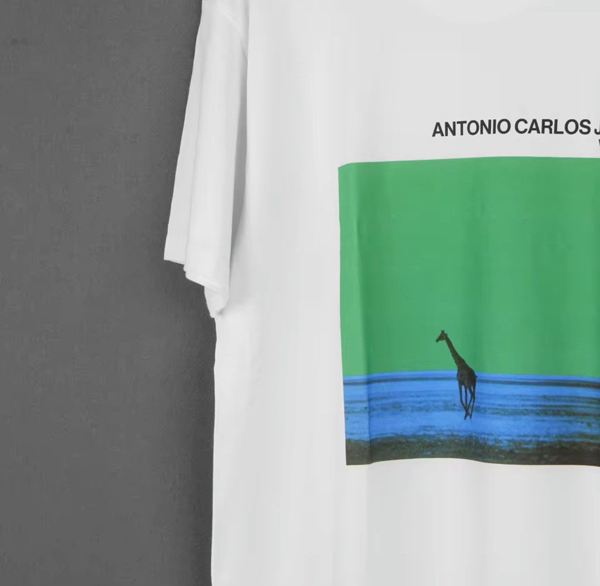 Japanese Brand × Vintage "Antonio Carlos Jobim" Graphic Printed Cotton Tshirt Size US XL / EU 56 / 4 - 3 Thumbnail