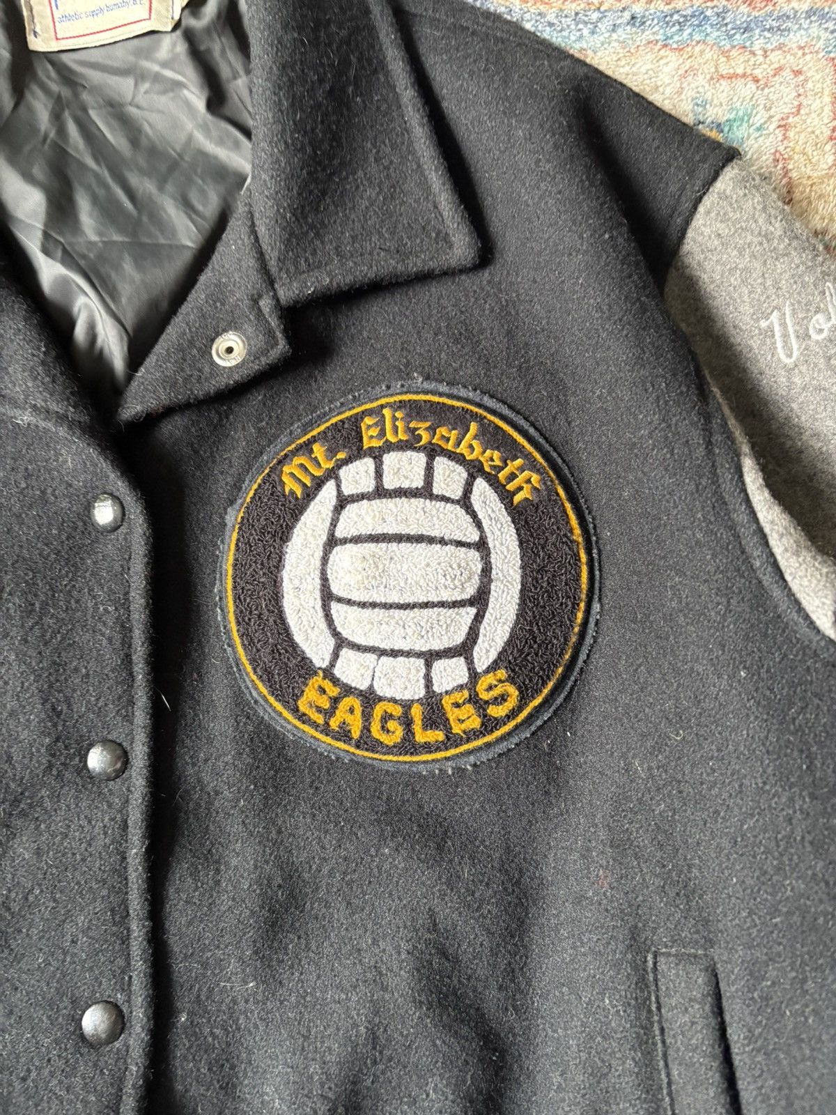 Vintage Vintage 80s Mt. Elizabeth Volleyball Varsity Jacket Size XL Size US XL / EU 56 / 4 - 4 Thumbnail