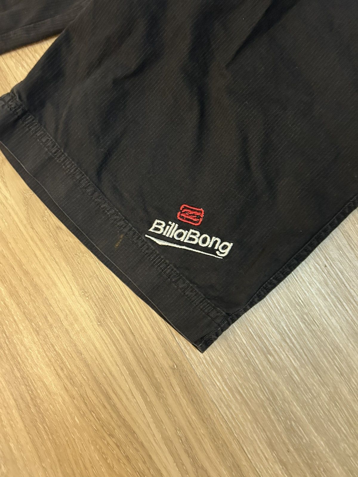 Billabong Vintage Billabong USA Made Embroidered Logo Cargo Shorts Size US 30 / EU 46 - 3 Thumbnail