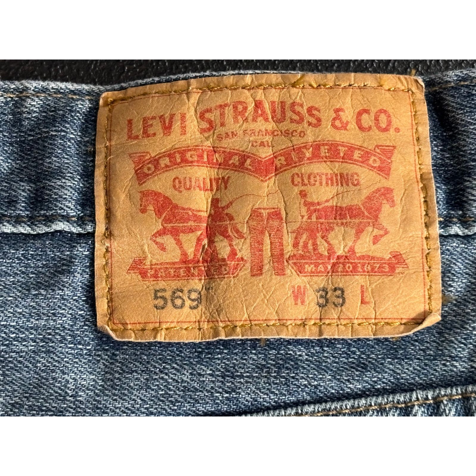 Levi's Levi’s 569 Men’s Loose Fit Blue Denim Jean Shorts Size 33 Size US 33 - 12 Thumbnail