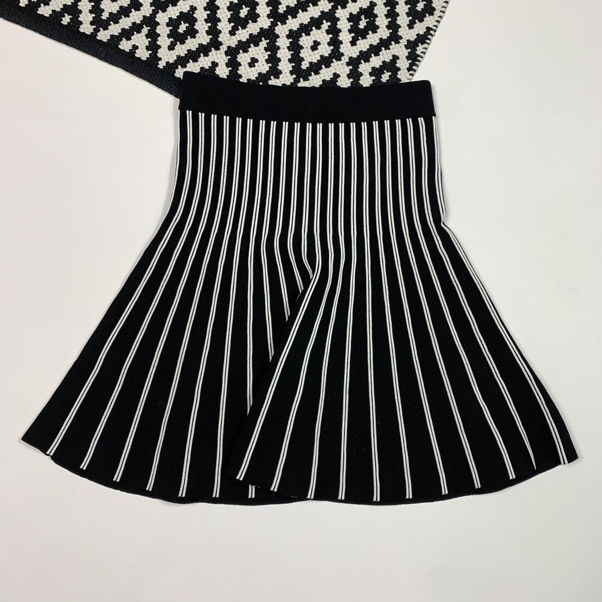 Maje Maje Mini Pleated Skirt Viscose Size 1 Striped Size 25" / US 0 / IT 36 - 11 Thumbnail