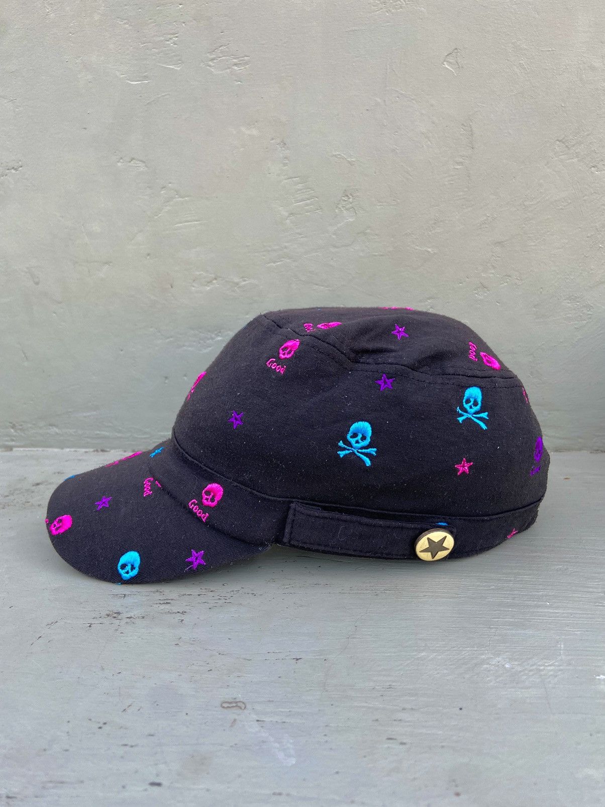 If Six Was Nine 2000s marsal skull studded patrol hat Size ONE SIZE - 1 Thumbnail