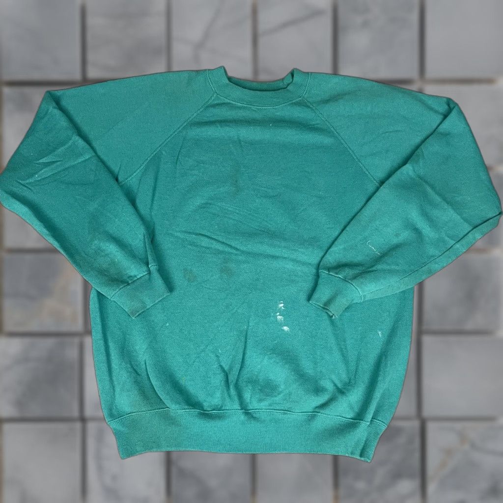 Hanes VINTAGE Hanes Sweatshirt Adult L Crew Neck Green Distressed Logo Graphic 80s 90s Retro Vintage Mens Size US L / EU 52-54 / 3 - 1 Thumbnail