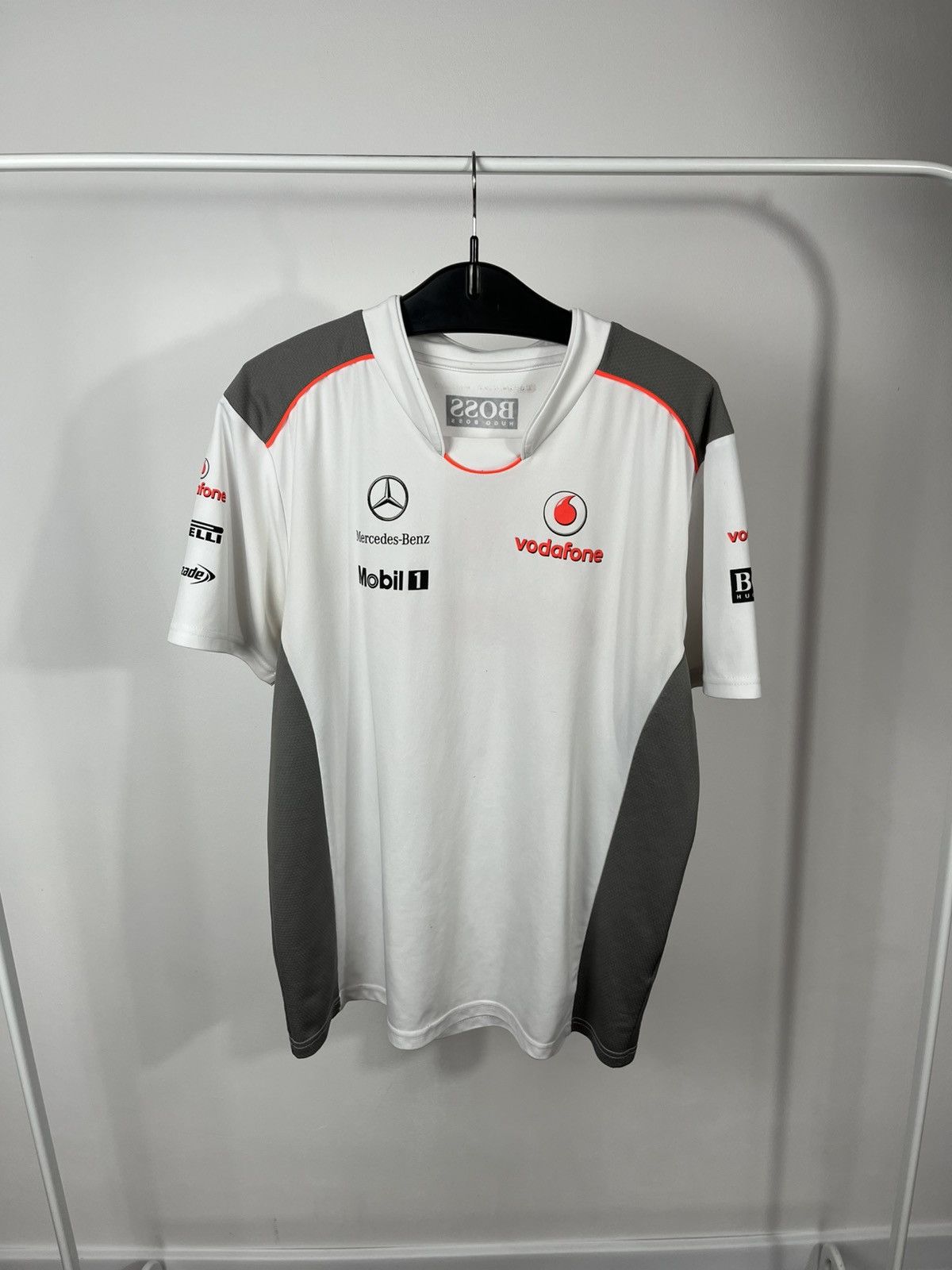 Mercedes-Benz Hugo Boss McLaren Mercedes Vodafone F1 Team Shirt Racing Tee Size US L / EU 52-54 / 3 - 1 Thumbnail
