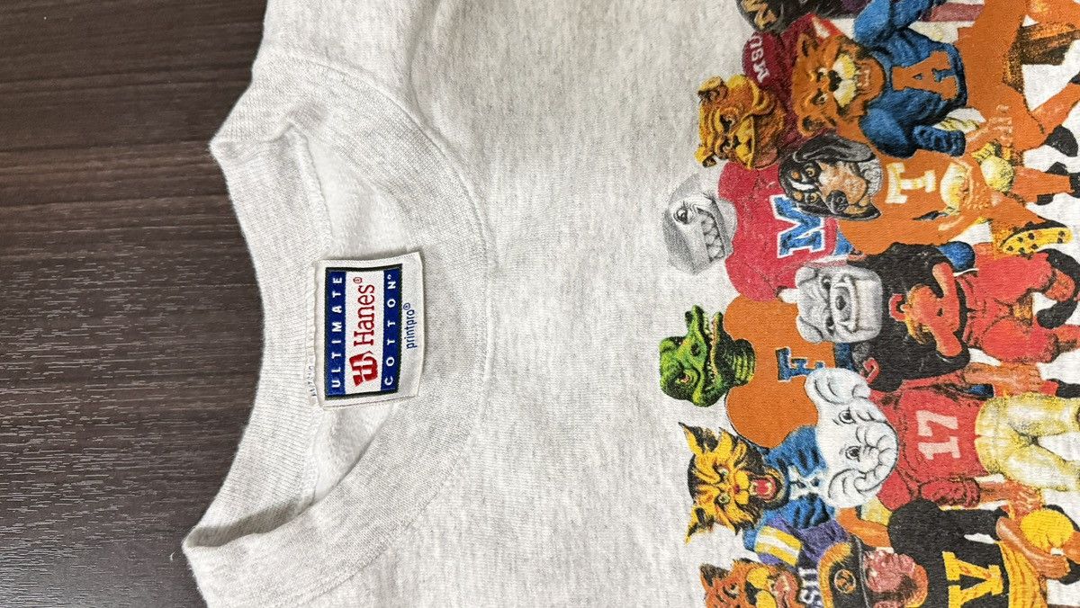 Hanes Don Collin's SEC crewneck Size US S / EU 44-46 / 1 - 4 Thumbnail