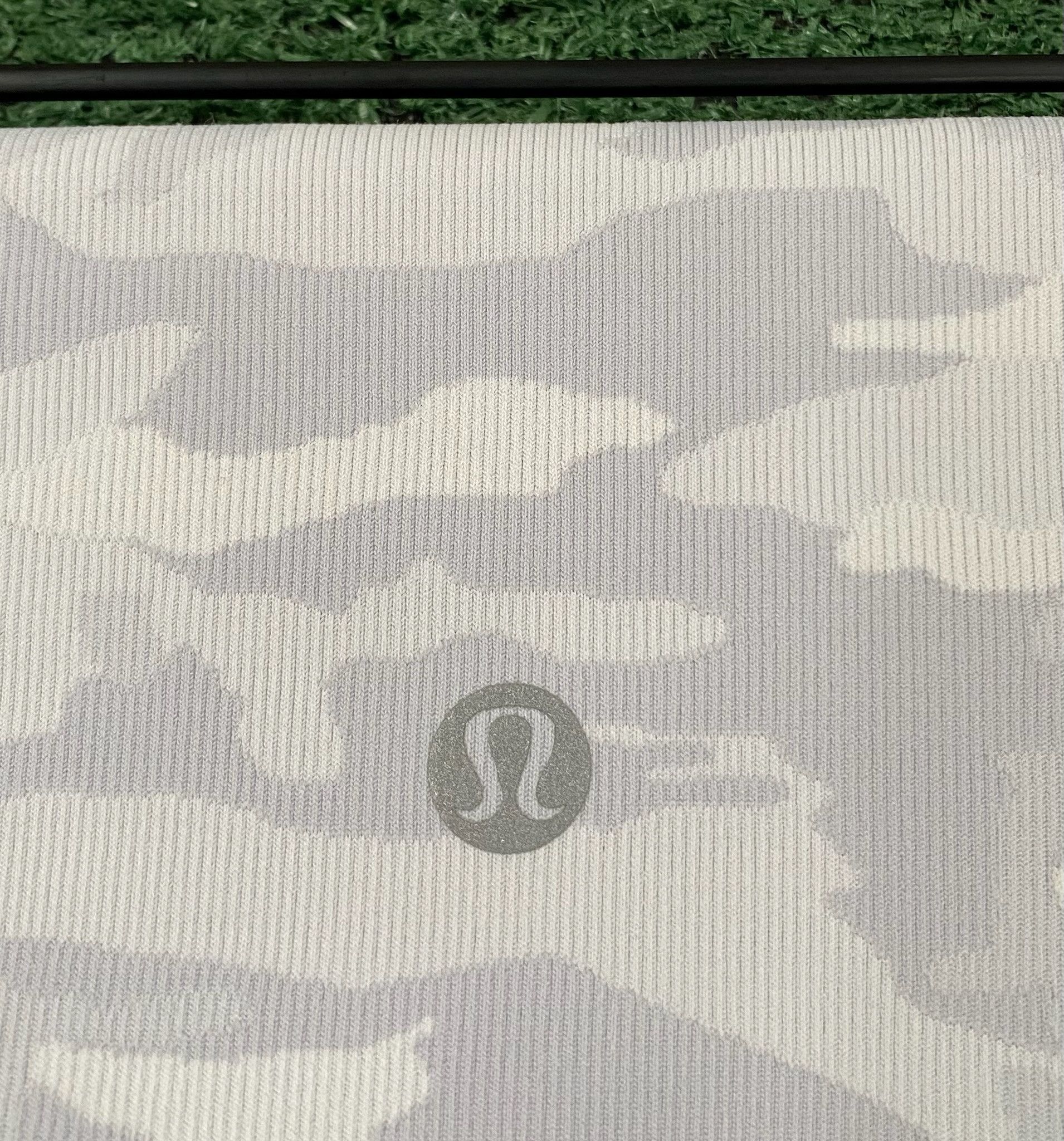 Lululemon Lululemon Wunder Under Camouflage Biker Shorts 4 Size 27" / US 4 / IT 40 - 7 Thumbnail