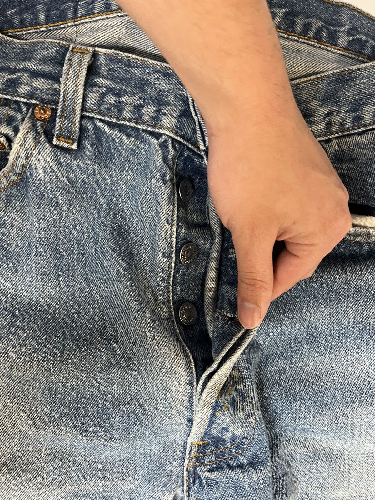 Levi's × Vintage Vintage Hand Patch-Repaired Levi’s 501s Size US 32 / EU 48 - 4 Thumbnail