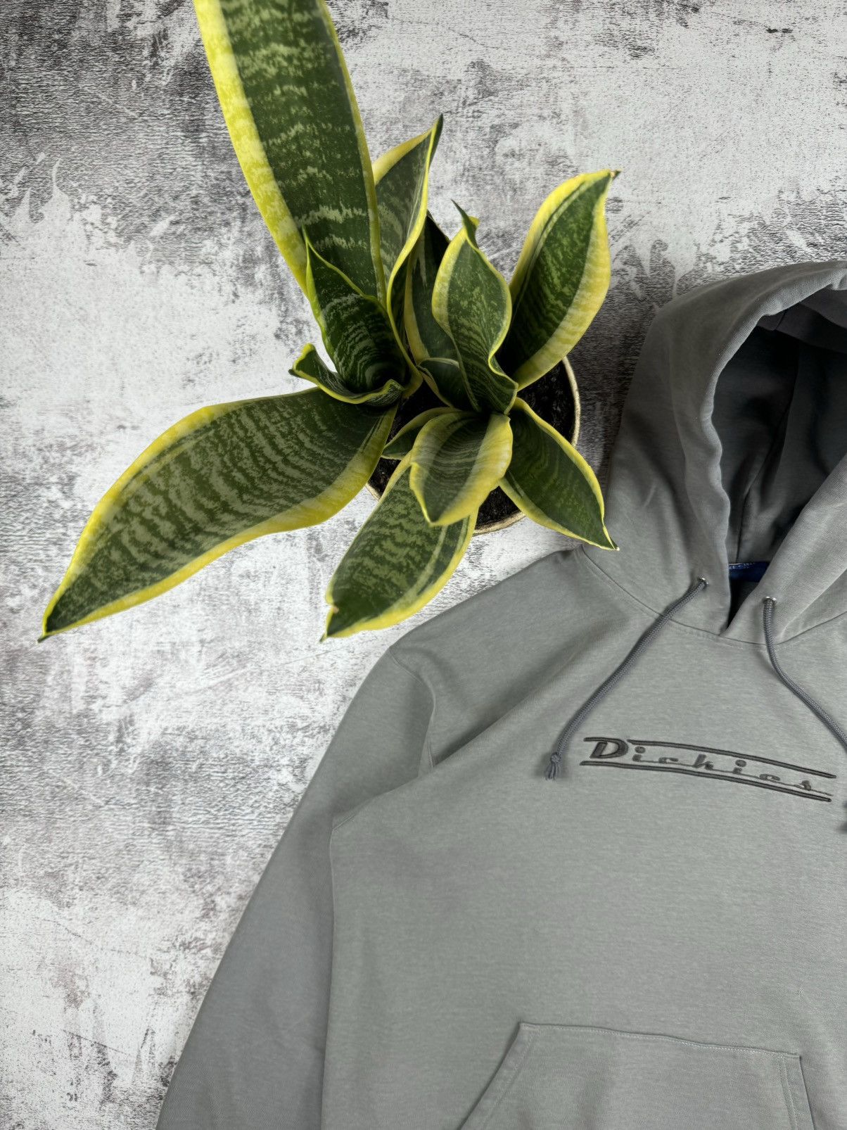 Dickies 90S Dickies Workwear Big Logo Sweatshirt Pullover Hoodie Size US XL / EU 56 / 4 - 4 Thumbnail