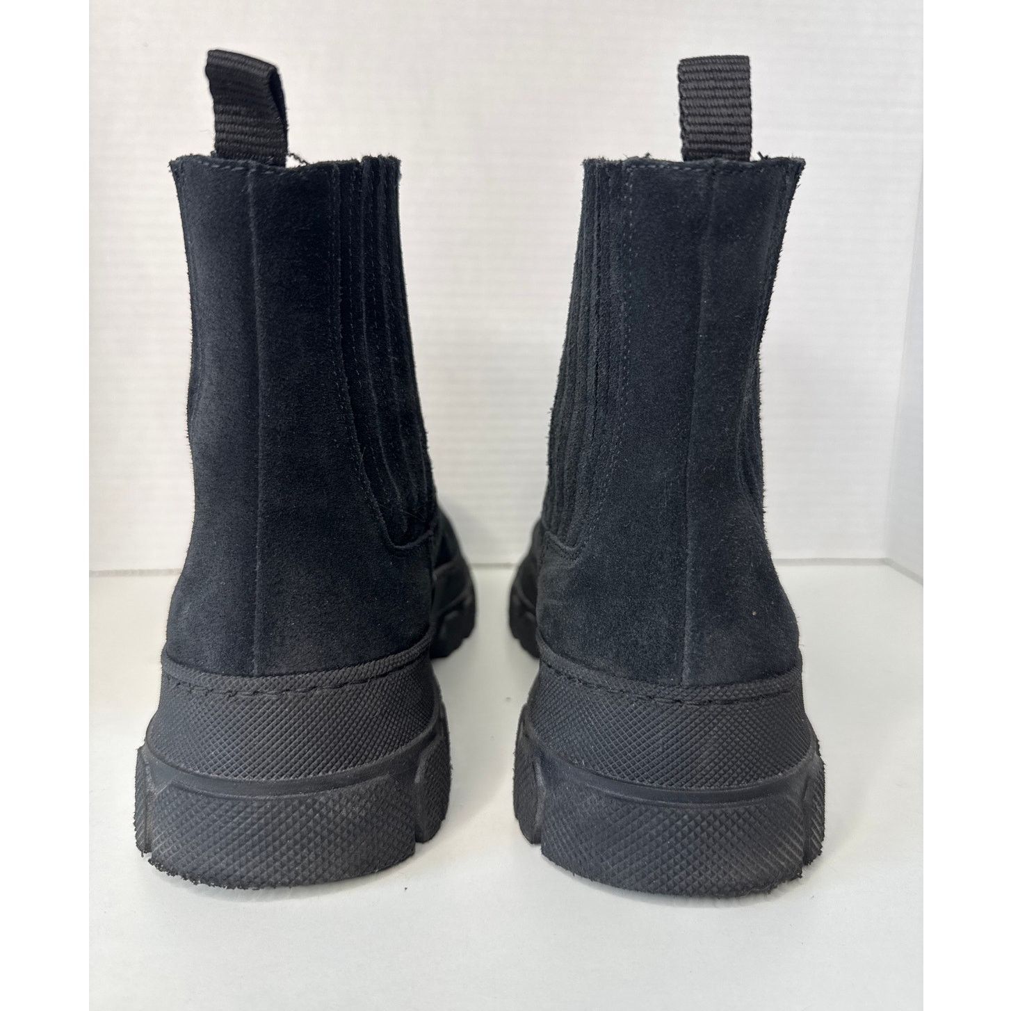 Other Boemos Suede Platform Chelsea Boots Lug Sole Italy size 37 Size US 6.5 / IT 36.5 - 4 Thumbnail