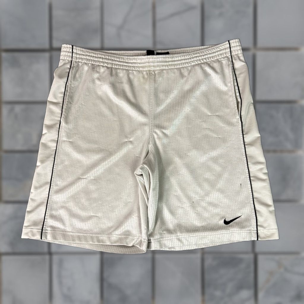 Nike Nike Basketball Shorts Mens Large White Baggy Shiny Silky Glanz Dazzle Y2K Retro Size US 33 - 1 Thumbnail