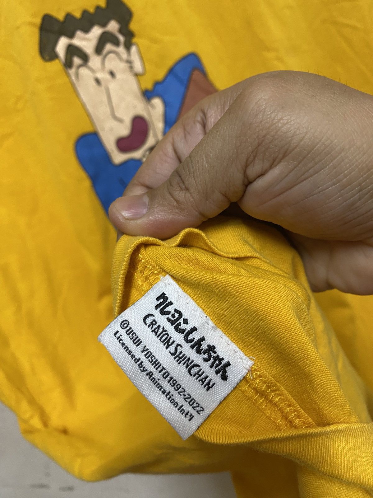 The Unbranded Brand Crayon Shinchan Family Crewneck Tee Size US M / EU 48-50 / 2 - 6 Thumbnail