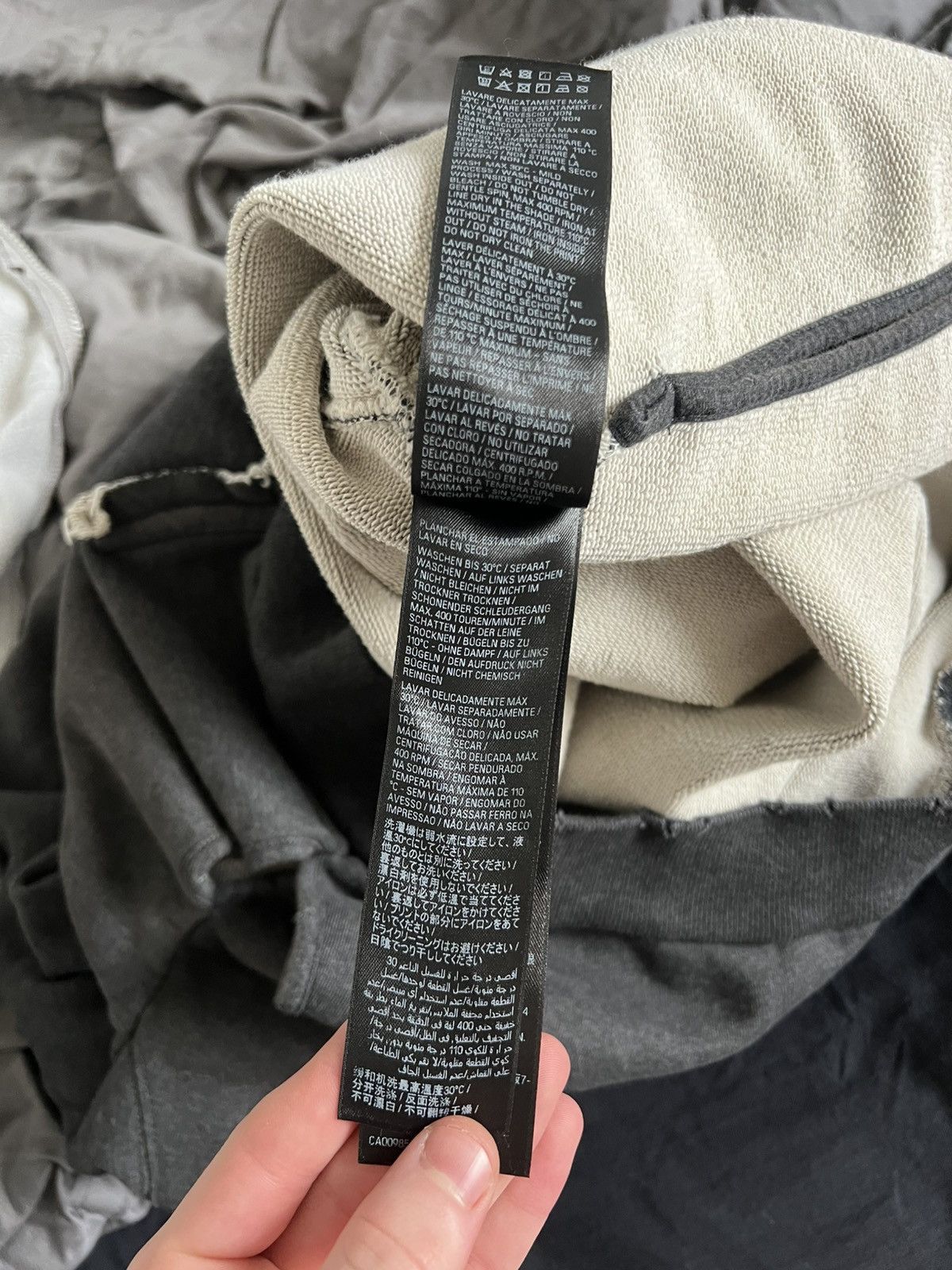 Balenciaga Balenciaga Tape Hoodie Size US S / EU 44-46 / 1 - 25 Thumbnail