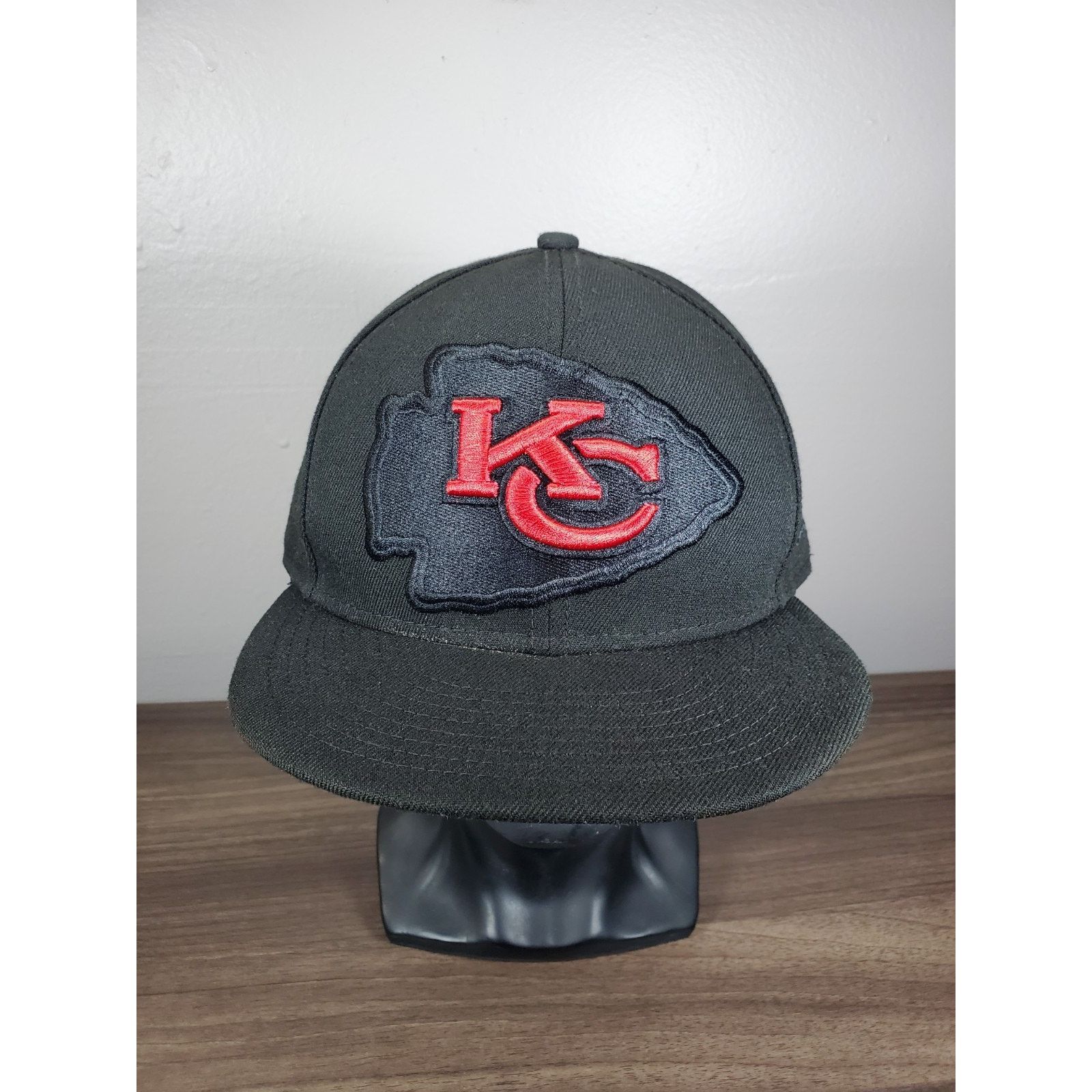 NFL × New Era Kansas City Chiefs Black & Red 9Fifty Snapback Hat Cap Size ONE SIZE - 3 Thumbnail