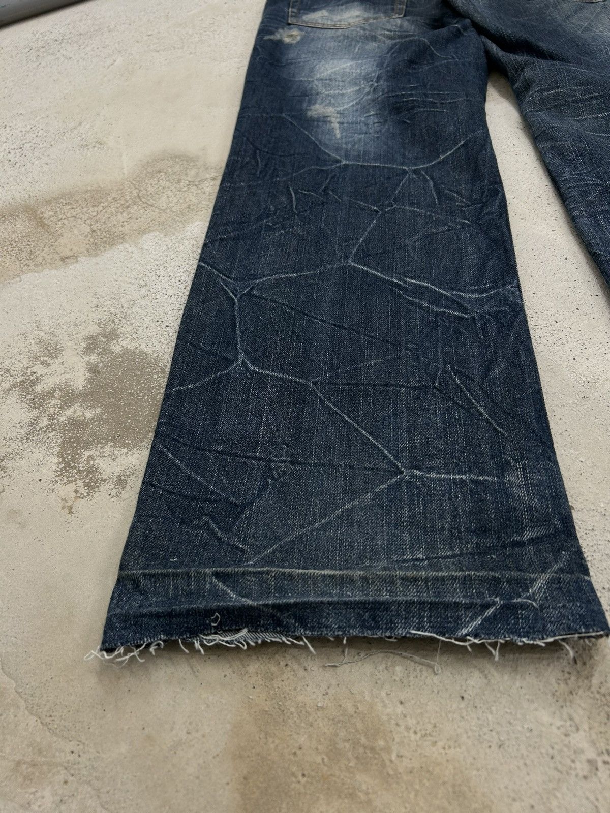 GOSTAR DE FUGA Vintage Y2k Nylaus Distressed Clawn Marks Straight Cut Size US 33 - 13 Thumbnail