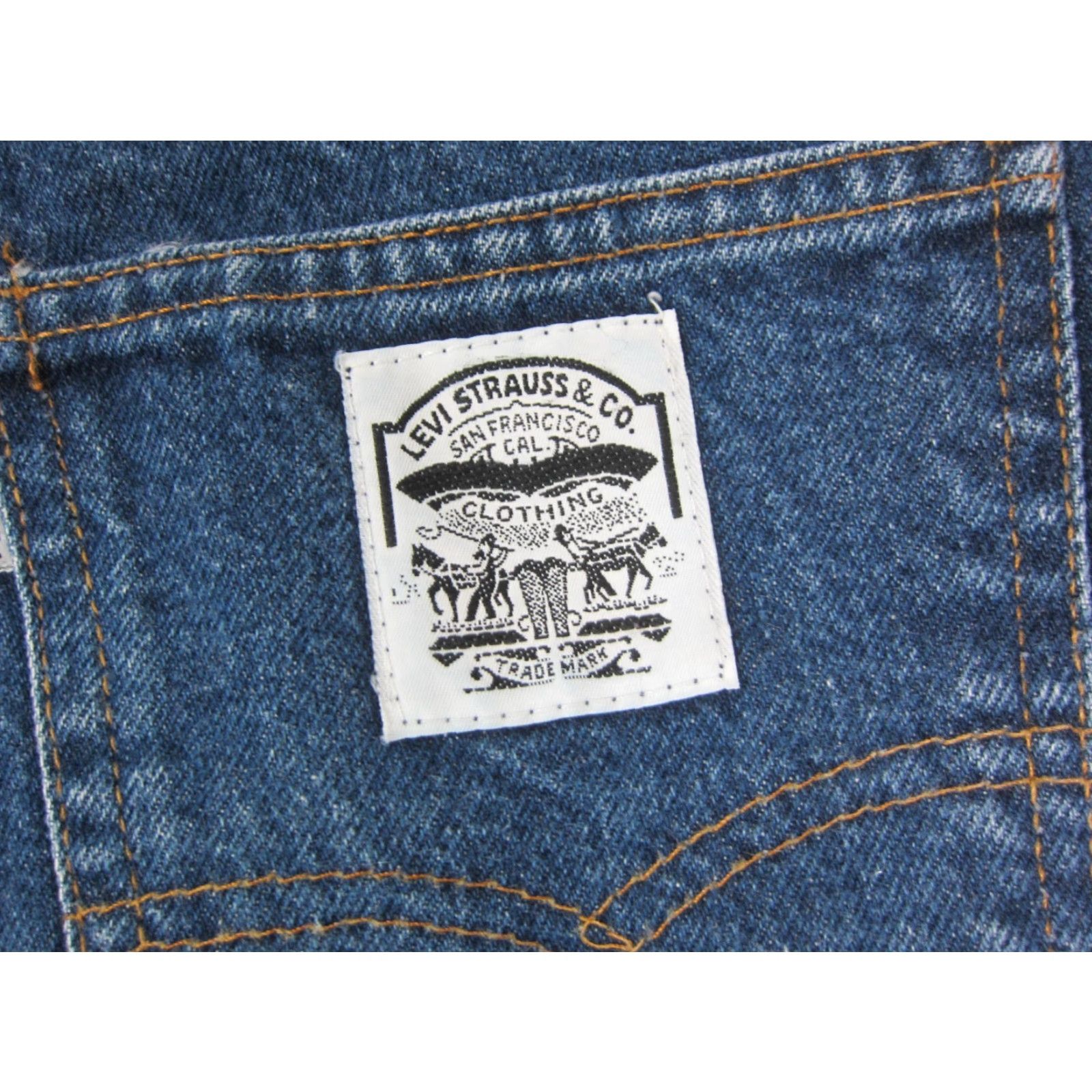 Levi's VINTAGE Levi's Jeans Womens 26x33 Blue Denim Straight Leg White Tab Dark Wash Jeans Womens 90s Mens Ladies? Size 26" / US 2 / IT 38 - 3 Thumbnail