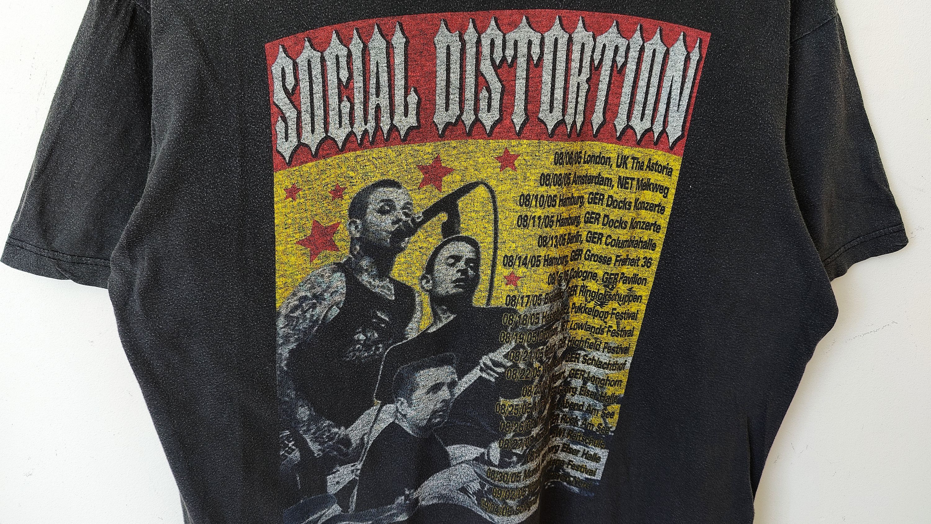 Band Tees × Vintage Social Distortion 2005 Tour Punk Rock VTG Vintage Tshirt Size US L / EU 52-54 / 3 - 6 Thumbnail