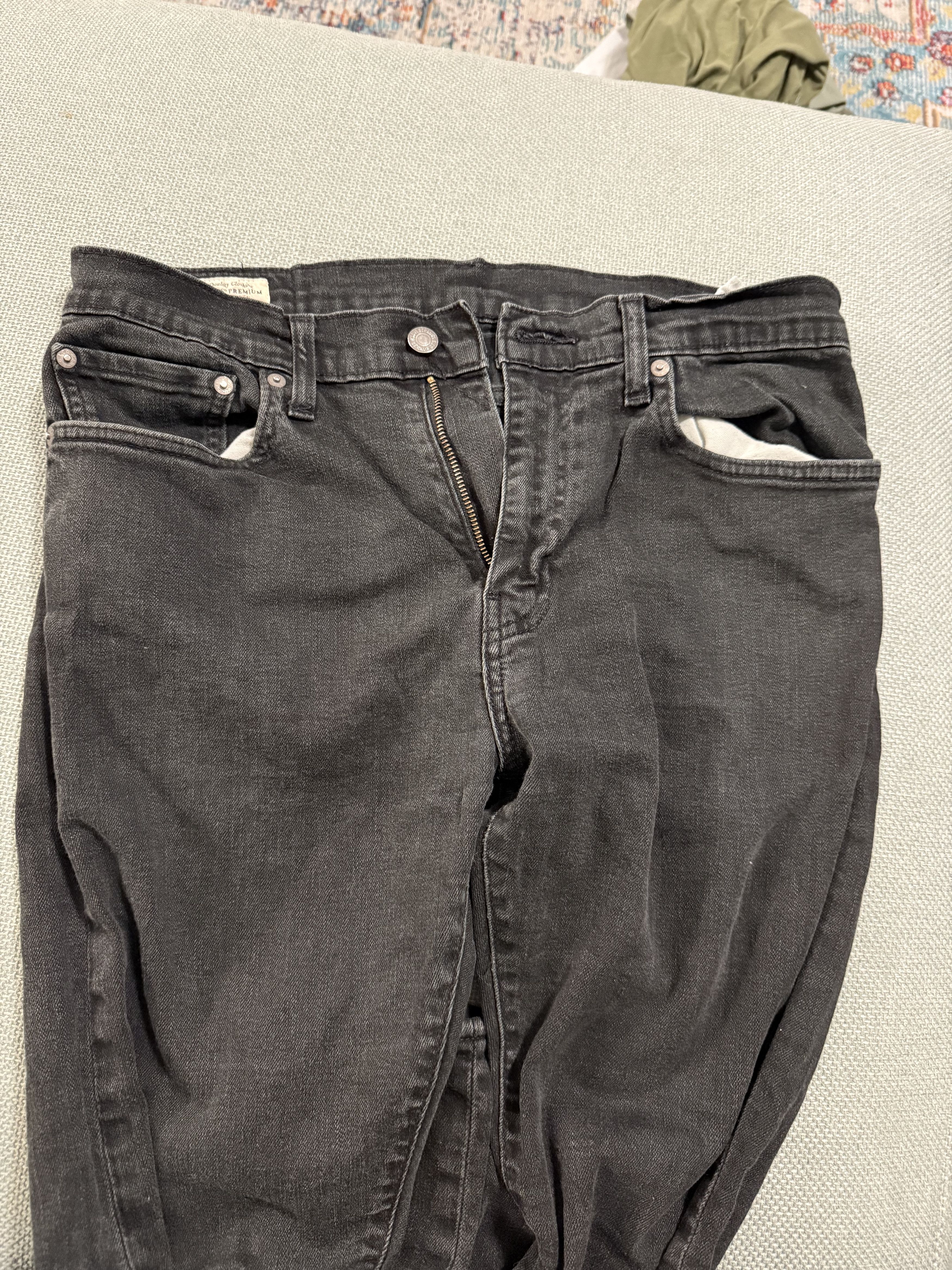 Levi's *MSG TO OFFER* LEVIS 512 DARK BLUE GOOD CONDITION Size US 32 / EU 48 - 2 Thumbnail