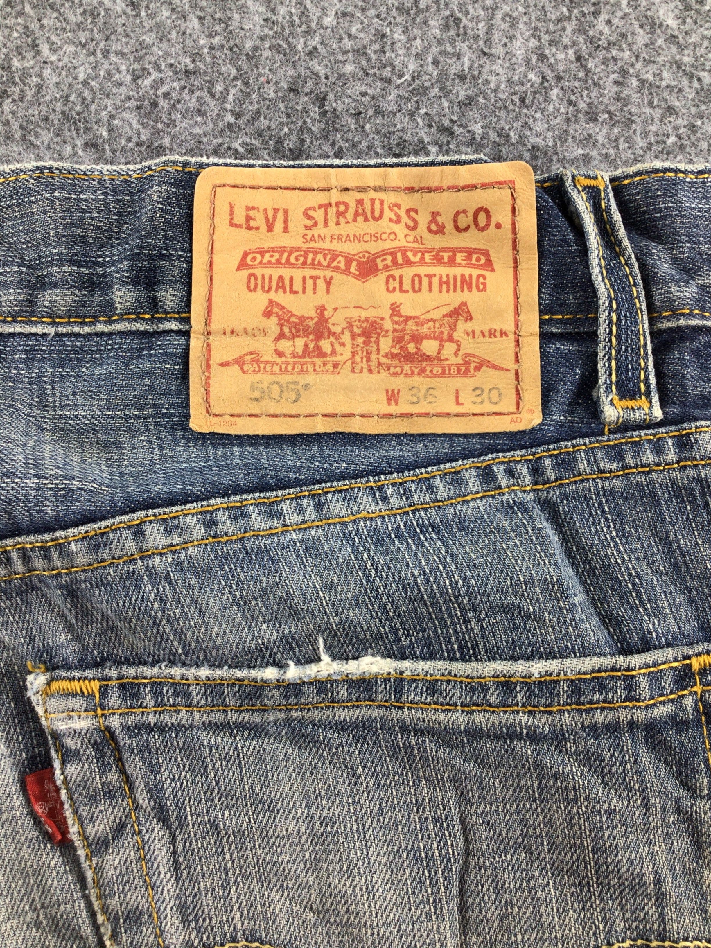Levi's Vintage Levis 505 Jeans Distressed Faded Blue Denim -J504 Size US 36 / EU 52 - 5 Thumbnail
