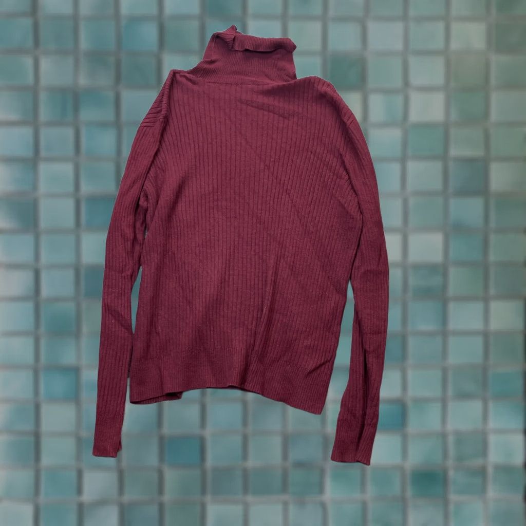 Gap Gap Sweater Mens Large Red Turtleneck Tight-Knit Pullover Ribbed Knit Casual Shirt Jumper (Men) Holiday, Winter Color: Red Size US L / EU 52-54 / 3 - 1 Thumbnail