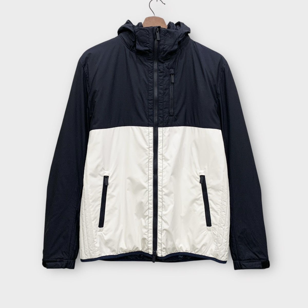 Burberry BURBERRY GOLF NAVY HOODIE LIGHT JACKET Size L / US 10 / IT 46 - 1 Thumbnail
