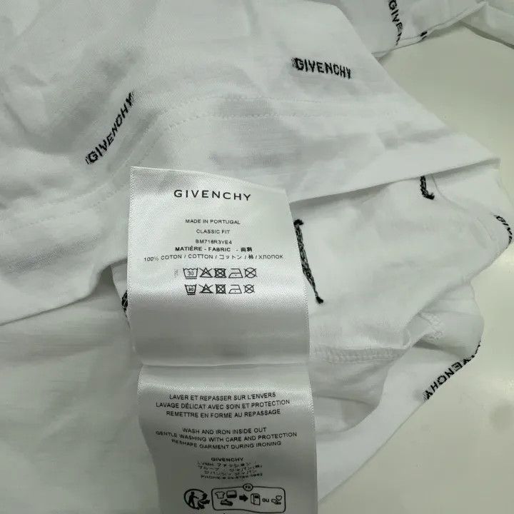 Givenchy Givenchy Givenchy SS25 Lettered Short Sleeve TShirt -2507 Size US M / EU 48-50 / 2 - 7 Thumbnail
