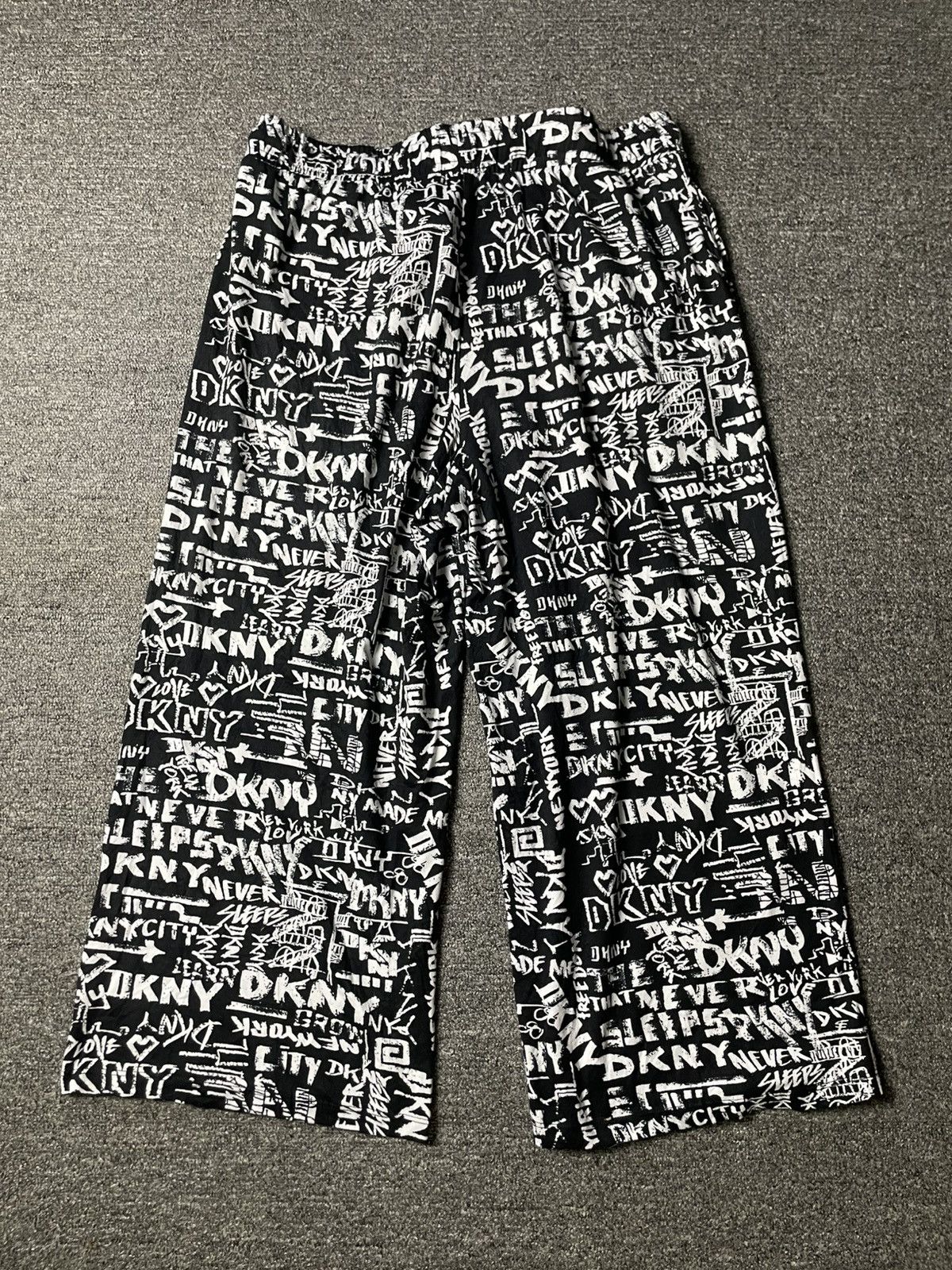 DKNY × Japanese Brand × Vintage DKNY Spell Out Printed Pajama Pants (112) Size US 32 / EU 48 - 10 Thumbnail