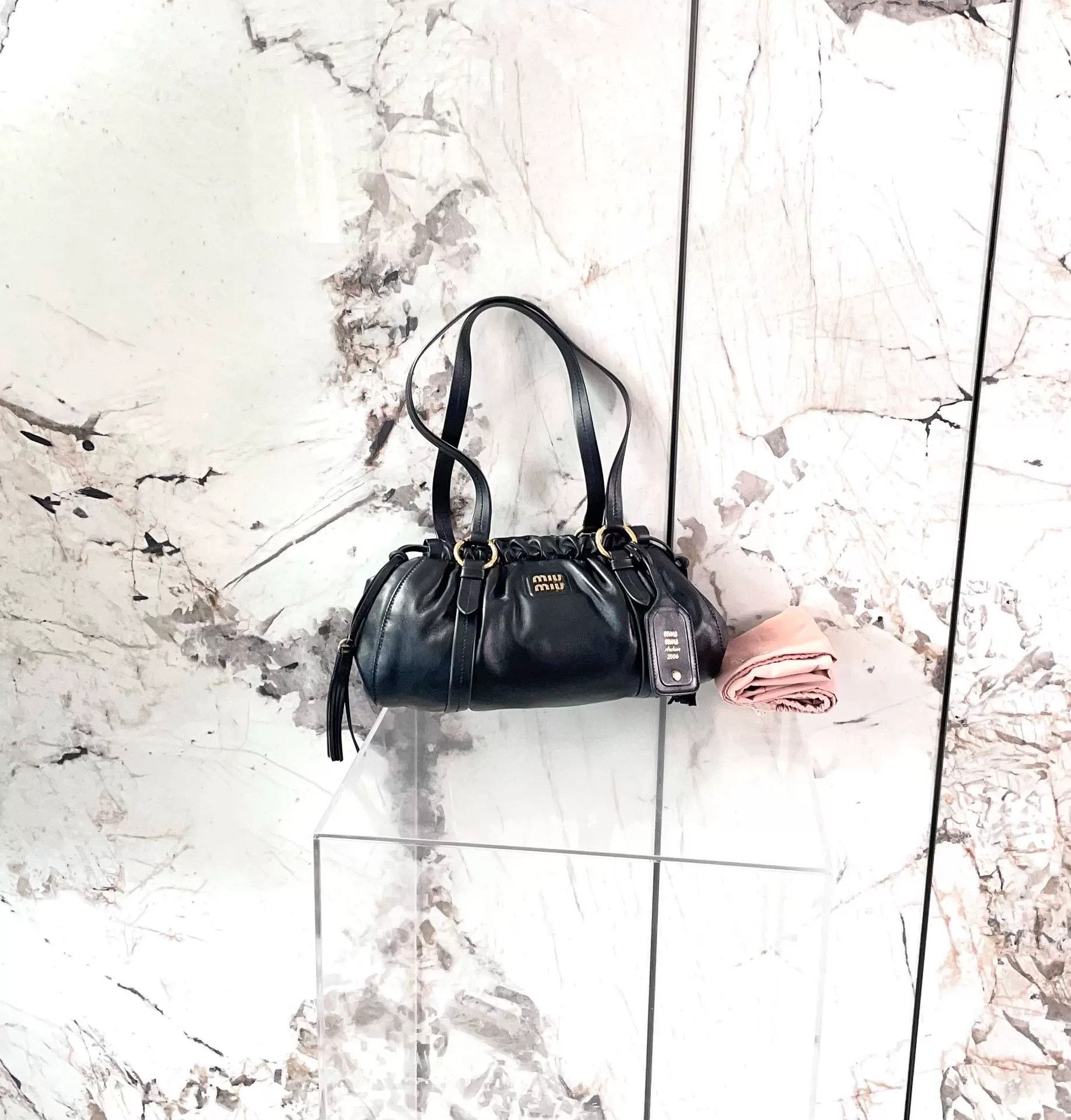 Miu Miu Pre-loved Bag Very good condition Size ONE SIZE - 1 Thumbnail