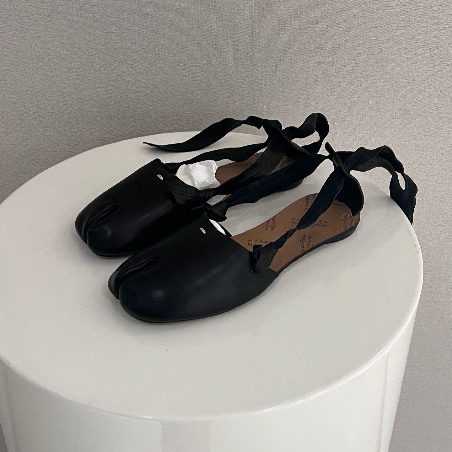 Maison Margiela Maison Margiela Tabi Ribbon Flats Size 36 Size US 6 / IT 36 - 1 Thumbnail