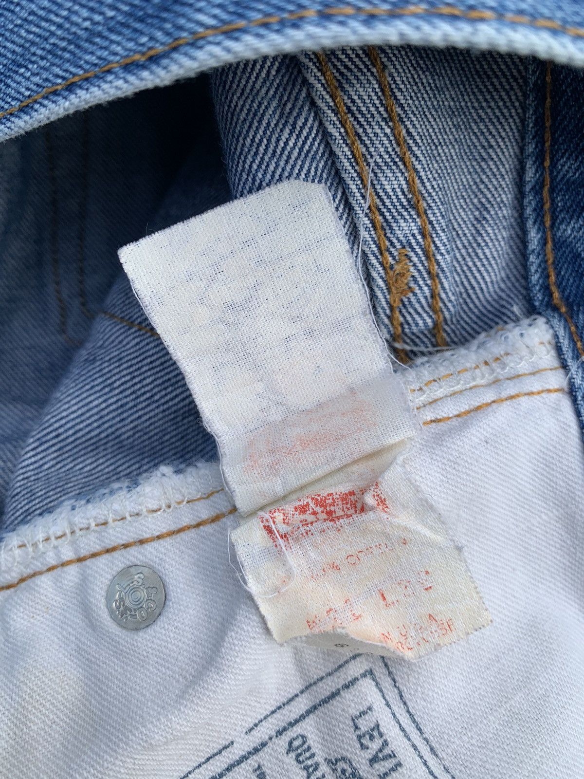 Levi's VINTAGE LEVIS 501 BIG E 555 SELVEDGE FADED DISTRESSED DENIM Size US 29 - 19 Thumbnail