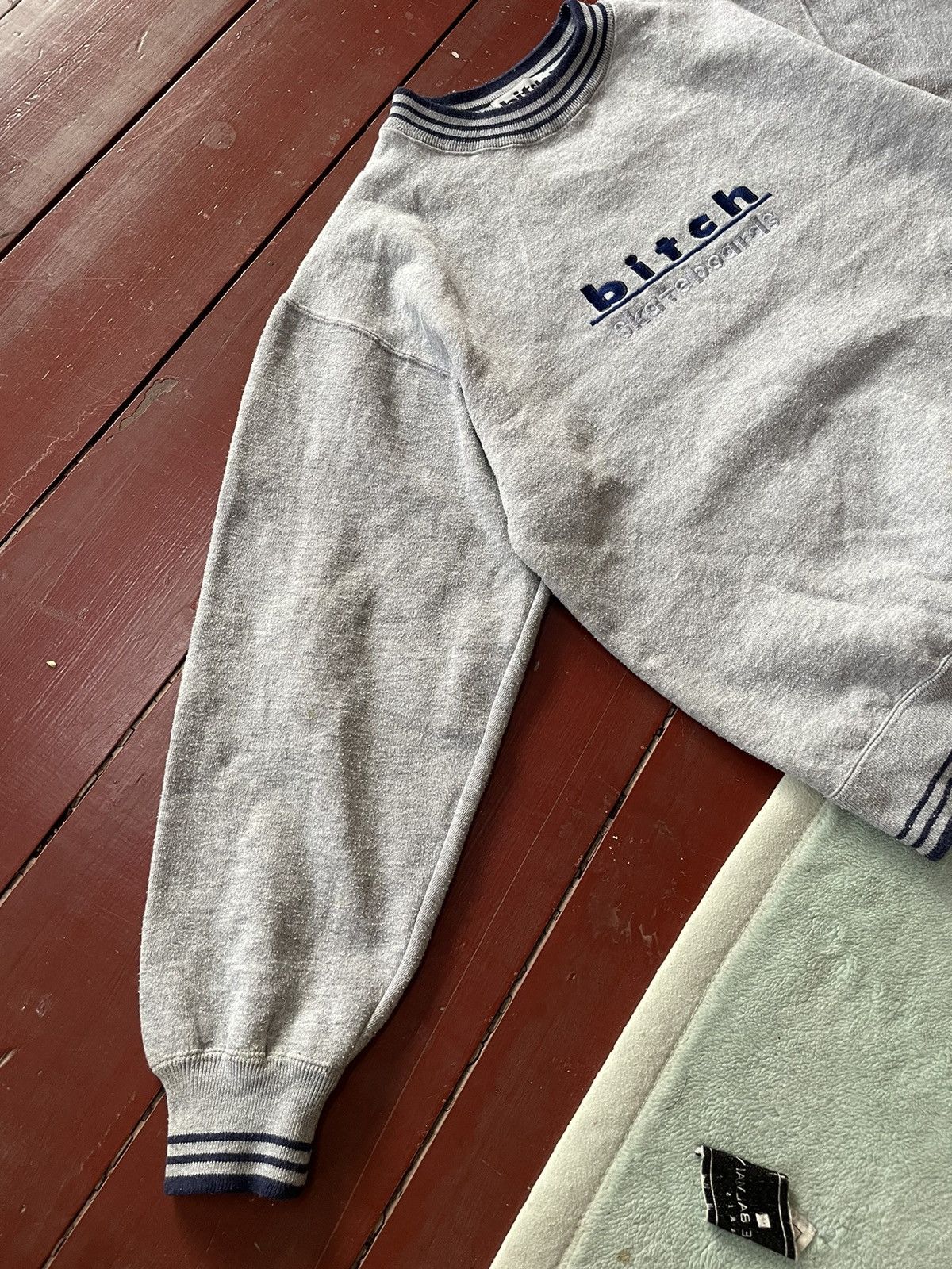 Vintage Vintage 90s Bitch Skateboard Sweater Crewneck Size US L / EU 52-54 / 3 - 3 Thumbnail