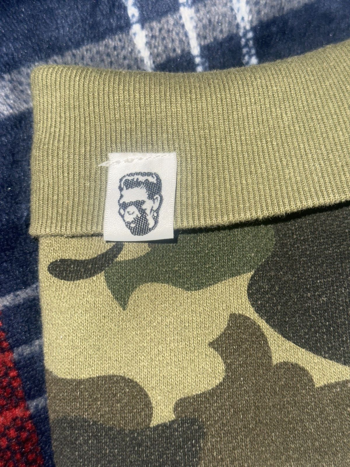 Bape BAPE 1st Camo Shark Hoodie Size US M / EU 48-50 / 2 - 8 Thumbnail