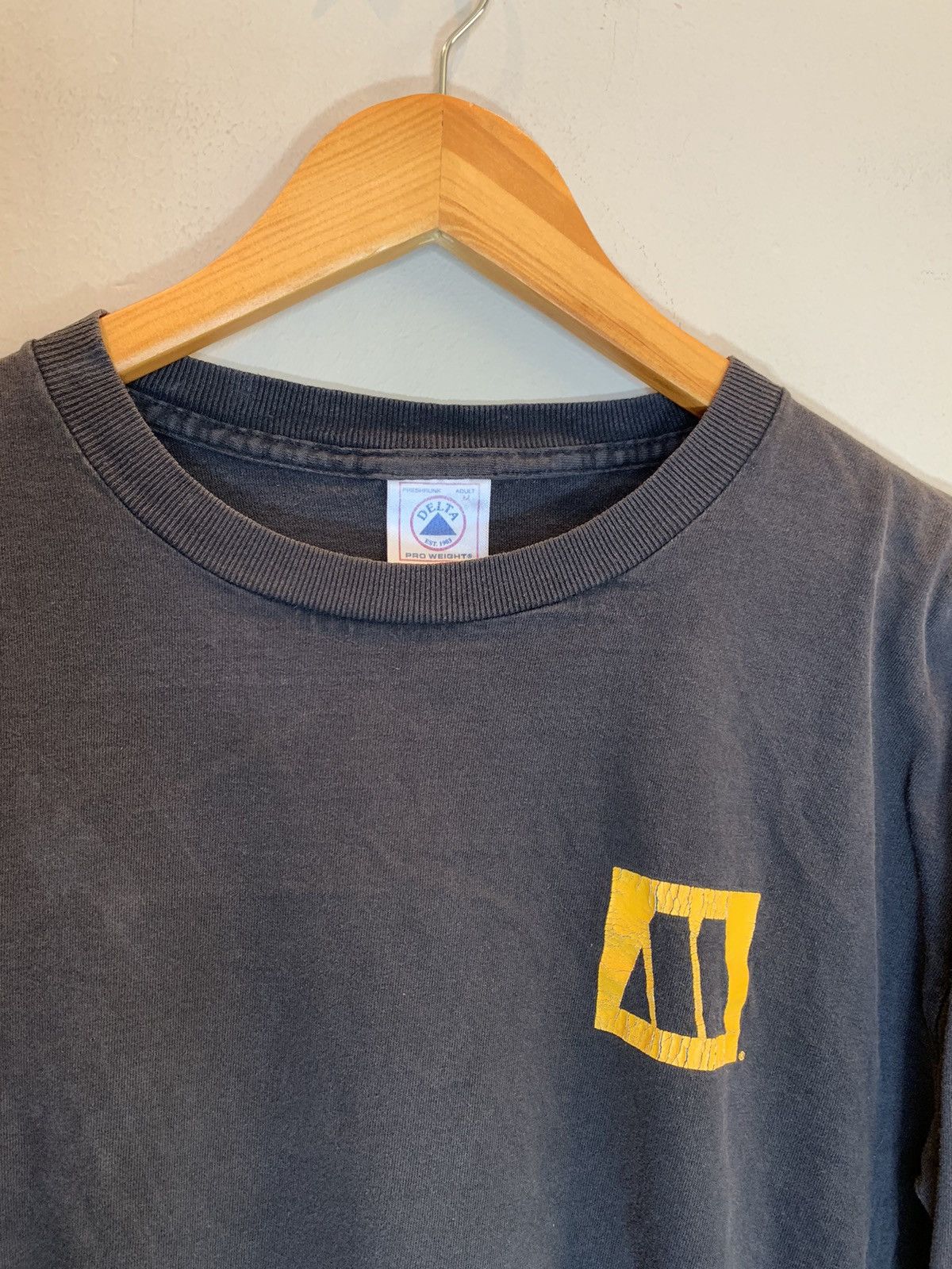 Band Tees *RARE* Vintage 90’s Motown Records Label Long Sleeve Shirt Size US M / EU 48-50 / 2 - 6 Thumbnail