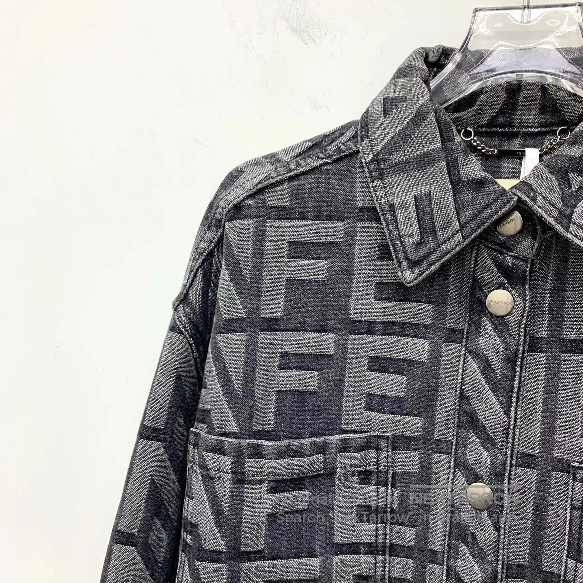 Fendi fendi gray logo long sleeve denim shirt. Size US M / EU 48-50 / 2 - 3 Thumbnail