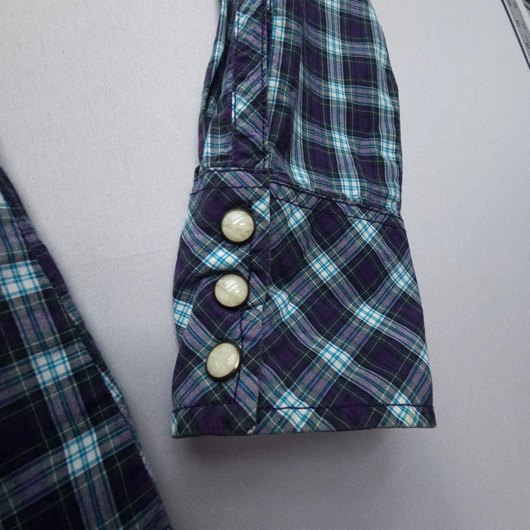 Eddie Bauer Eddie Bauer Shirt Womens Medium Plaid Western Fringe Long Sleeve Button-Up Pearl Snap Off? Size M / US 6-8 / IT 42-44 - 4 Thumbnail