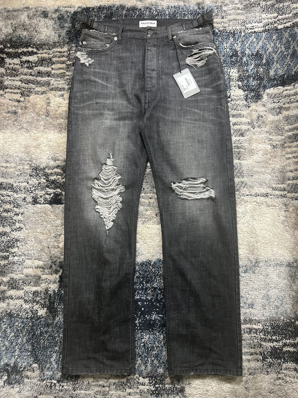 Balenciaga SS21 Balenciaga Red Carpet Destroyed Distressed Skater Denim Size US 30 / EU 46 - 1 Thumbnail