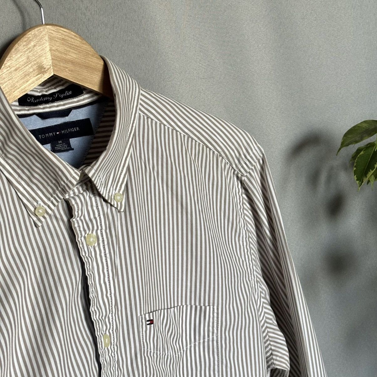 Tommy Hilfiger Tommy Hilfiget shirt button up medium beige vintage Size US M / EU 48-50 / 2 - 1 Thumbnail