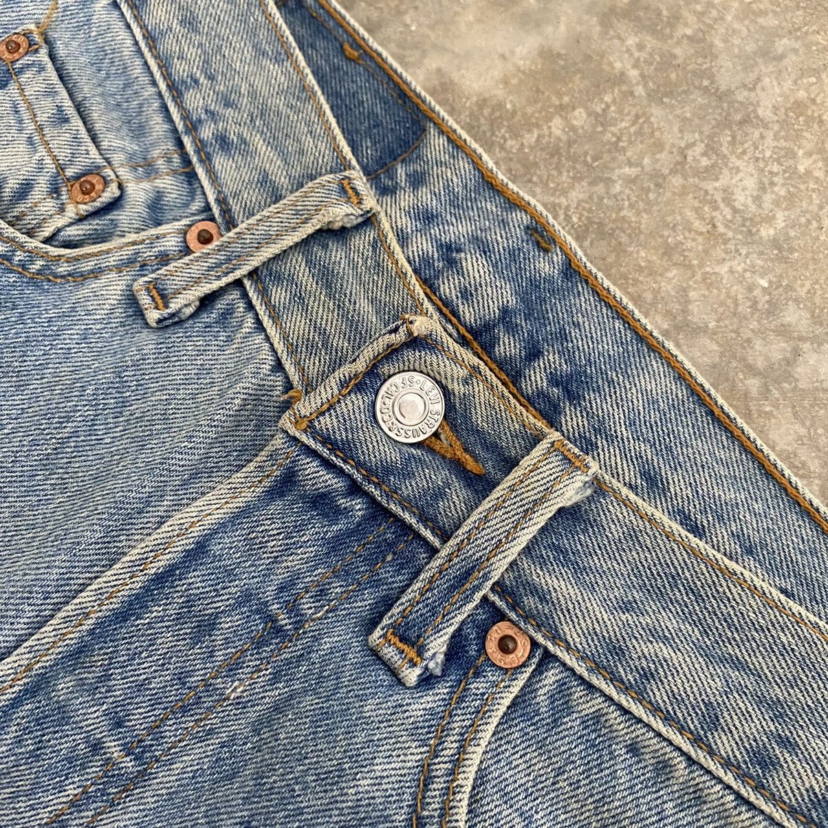 Levi's Vintage 1994 Levis 501 Light Blue Denim Jeans Size US 27 - 10 Thumbnail
